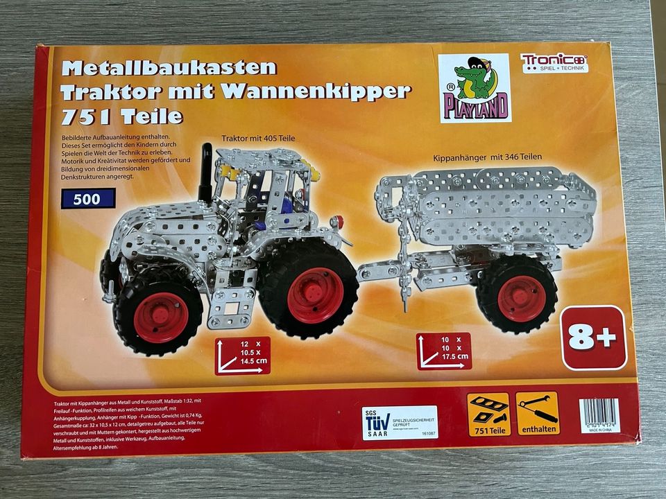 Metallbaukasten Traktor in Oststeinbek