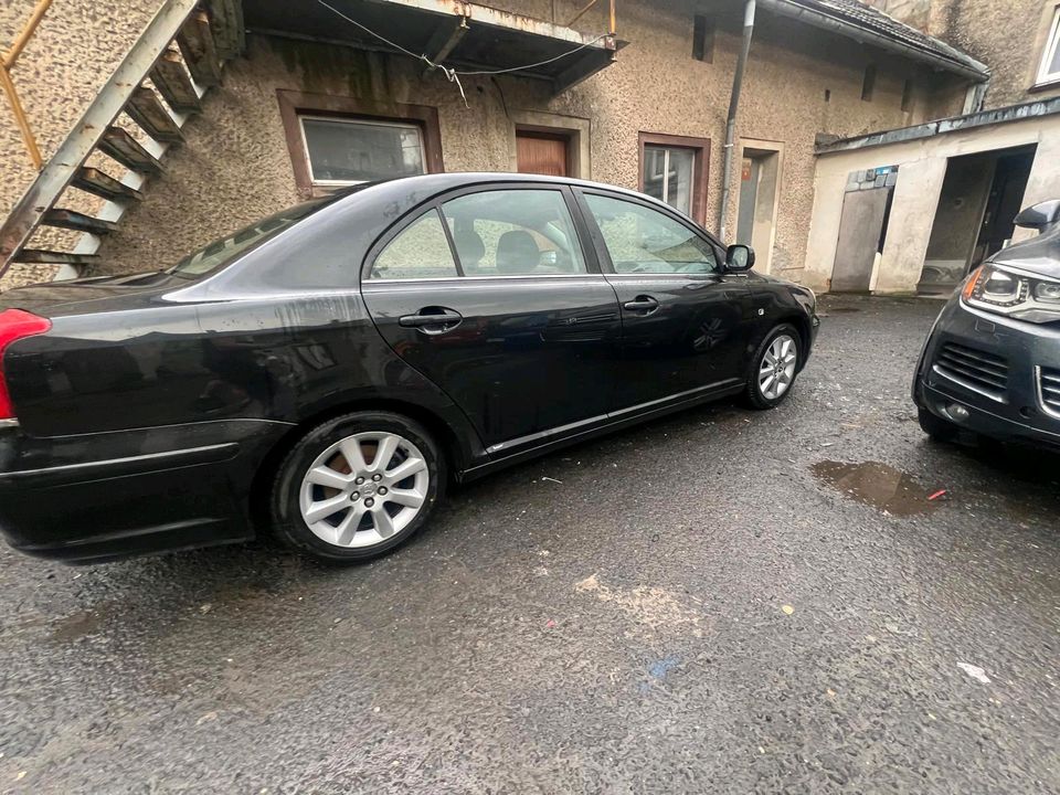 Toyota Avensis benzine 1.8 klima in Berlin