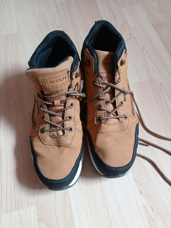 Herrenschuhe Sneakers Gr 44 - top Zustand in Northeim