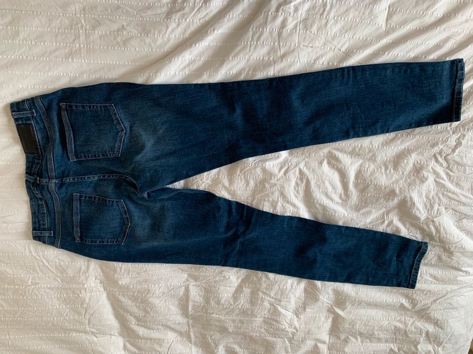 C&A blaue Jeans aus 1.Hand in Wermelskirchen