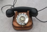 Belgisches Bakelit Telefon Kupfer mit Drehscheibe Nordrhein-Westfalen - Mönchengladbach Vorschau