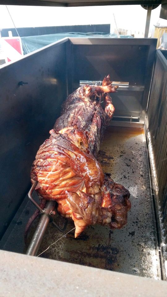 Spanferkelgrill  Lammgrill XXL  Fischgrill zum Mieten in Waldbröl