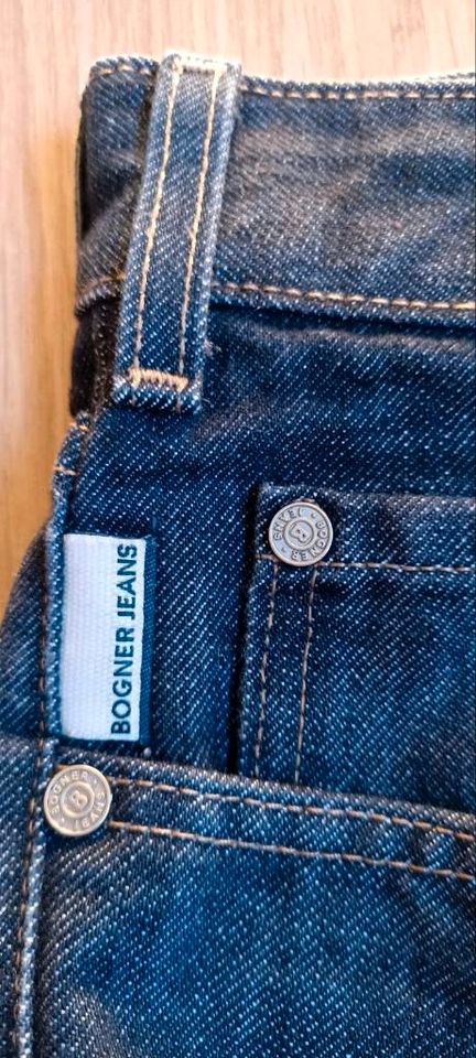 BOGNER Herrenjeans gr 102 Top in Dortmund