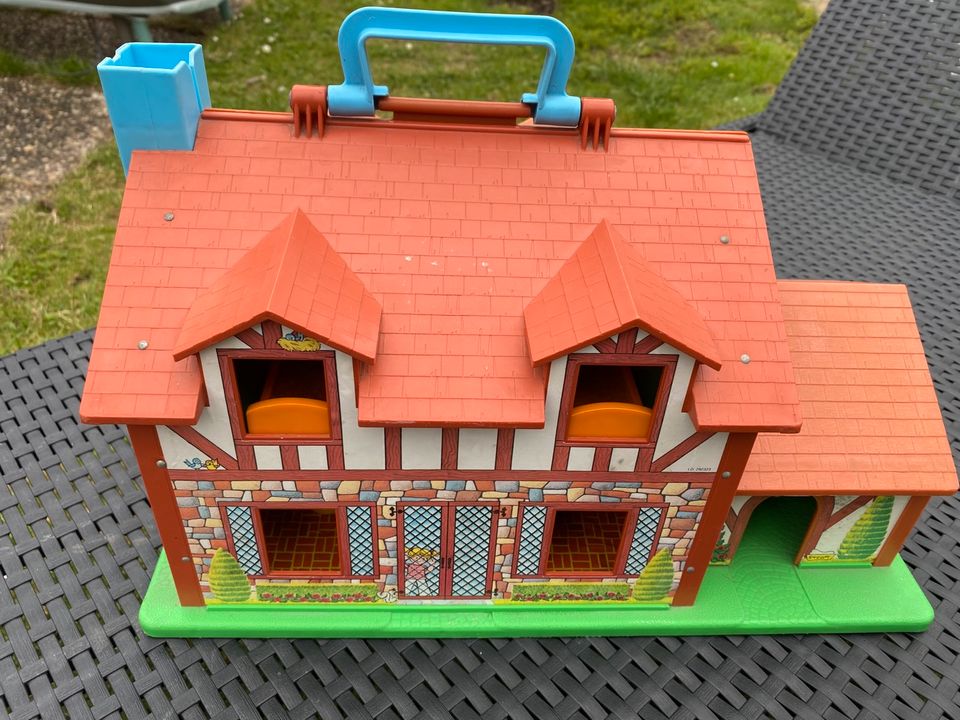 Pista Fisher Price com 2 carrinhos - Desapegos de Roupas quase novas ou  nunca usadas para bebês, crianças e mamães. 187009