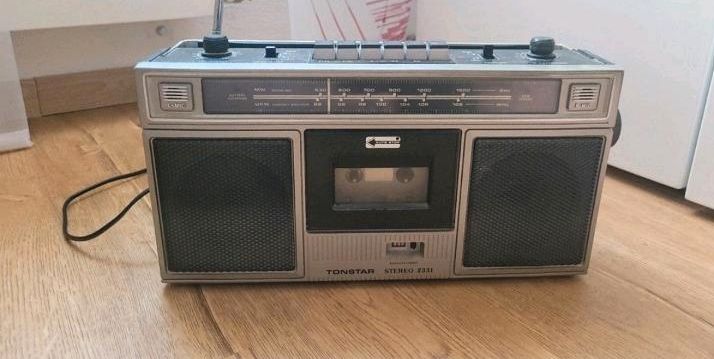 Altes Tonstar Radio Stereo 2331 kassette in Albstadt