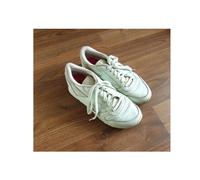 Sneaker Schuhe Sportschuhe Reebok Gr. 37.5 Nordrhein-Westfalen - Leverkusen Vorschau