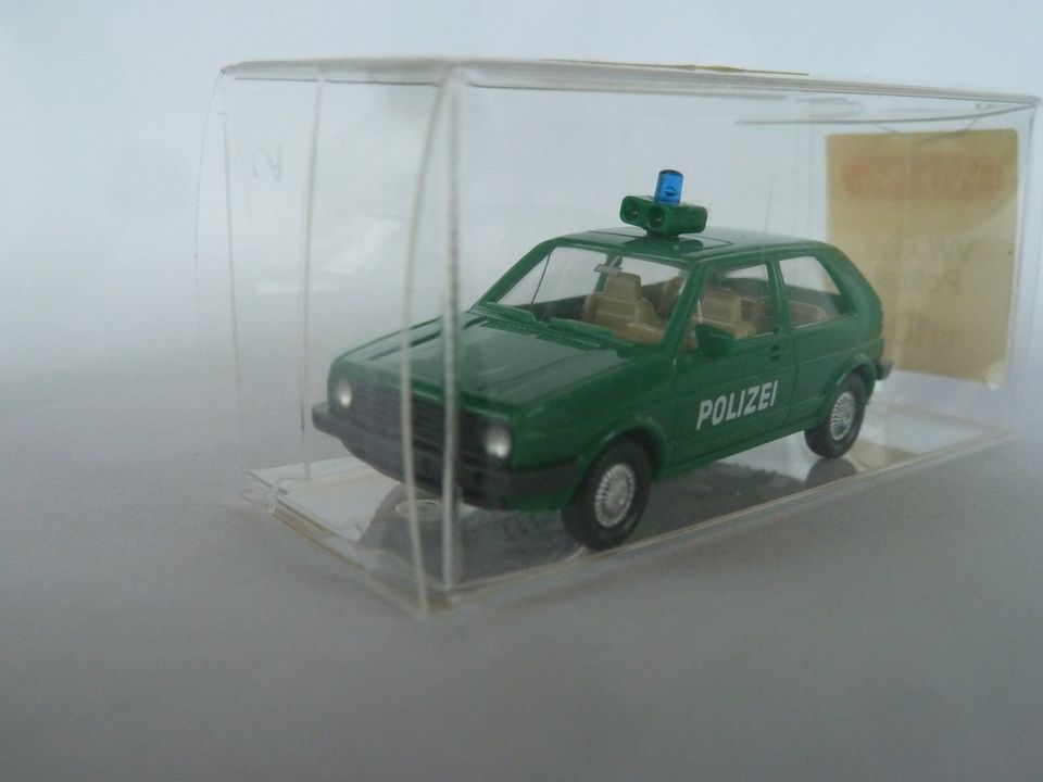 VW Golf 1 Polizei grün Wiking 1:87 in Michelstadt