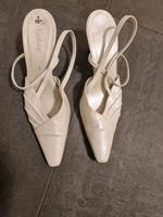 NEU Gabor Schuhe in cremeweiß Gr.41 Brandenburg - Spremberg Vorschau