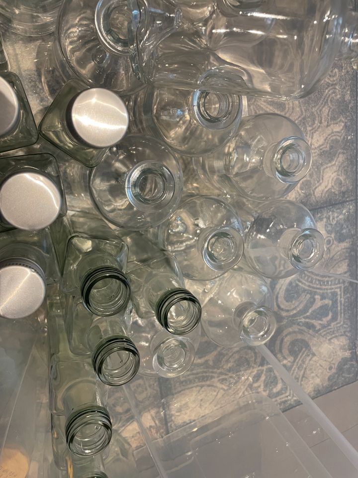 Glasflaschen mit / ohne Korken versch. Größen 1 EUR / St. in Leipzig