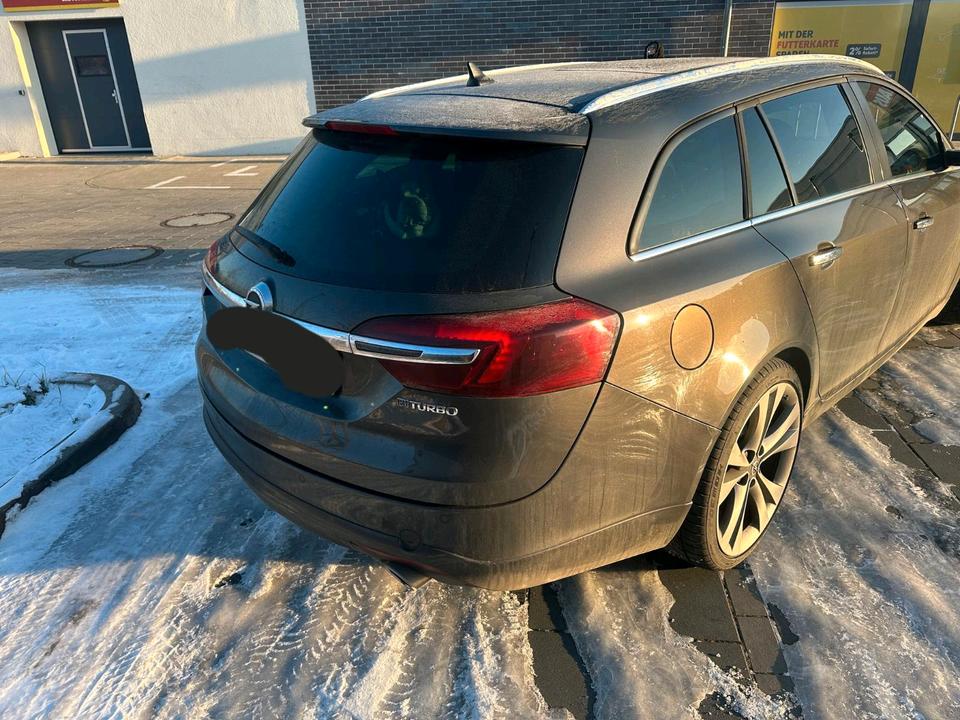 Opel Insignia Biturbo in Falkensee