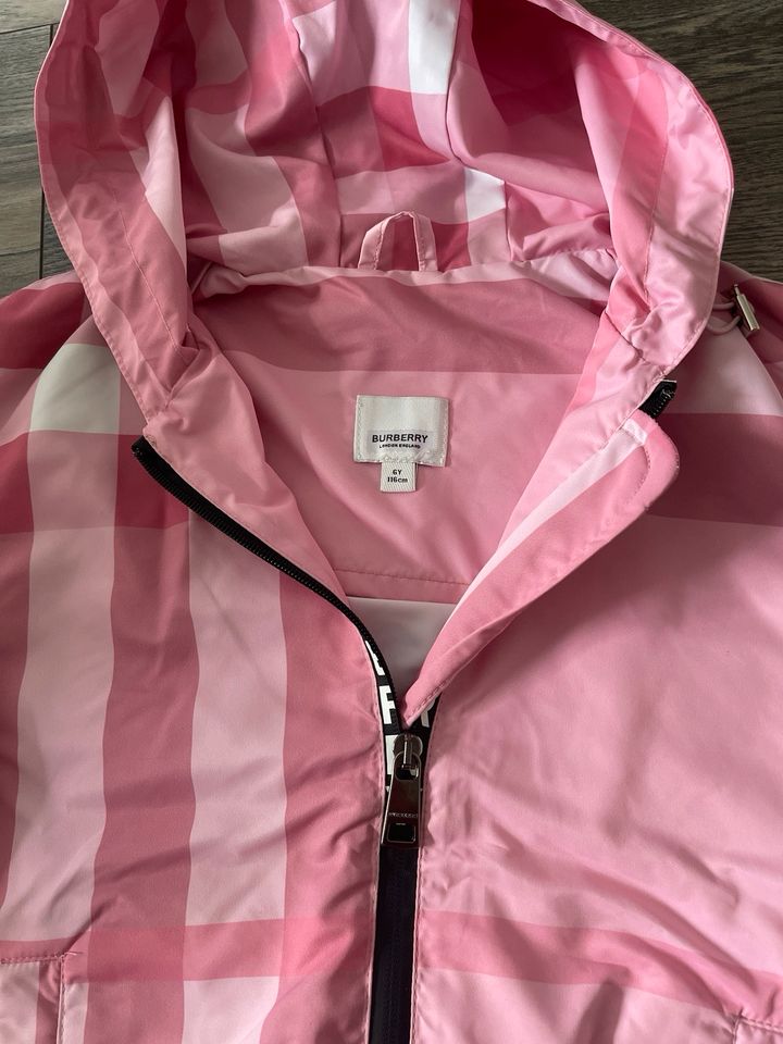 BURBERRY Jacke Größe 116 NEU in Essen