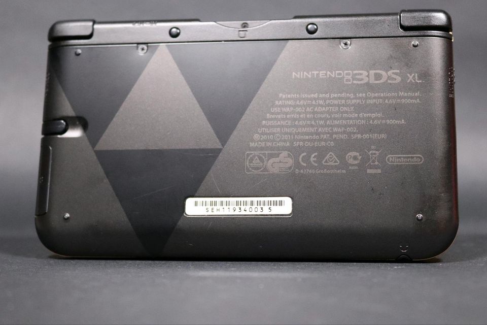 Nintendo 3DS XL Zelda Edition + Zubehör 3 Stifte Neues Ladegerät in Neumünster