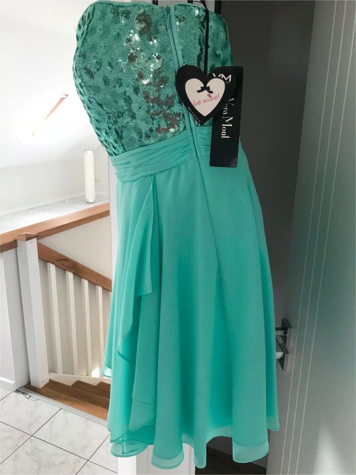 Kurzes Bandeau-Kleid von Vera Mont Gr. 40 mint in Stavern