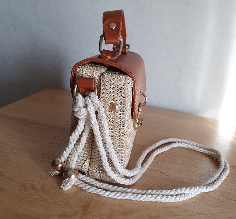 Neu! Strohtasche 19,5x15x8,5 cm - nicht getragen in Verl