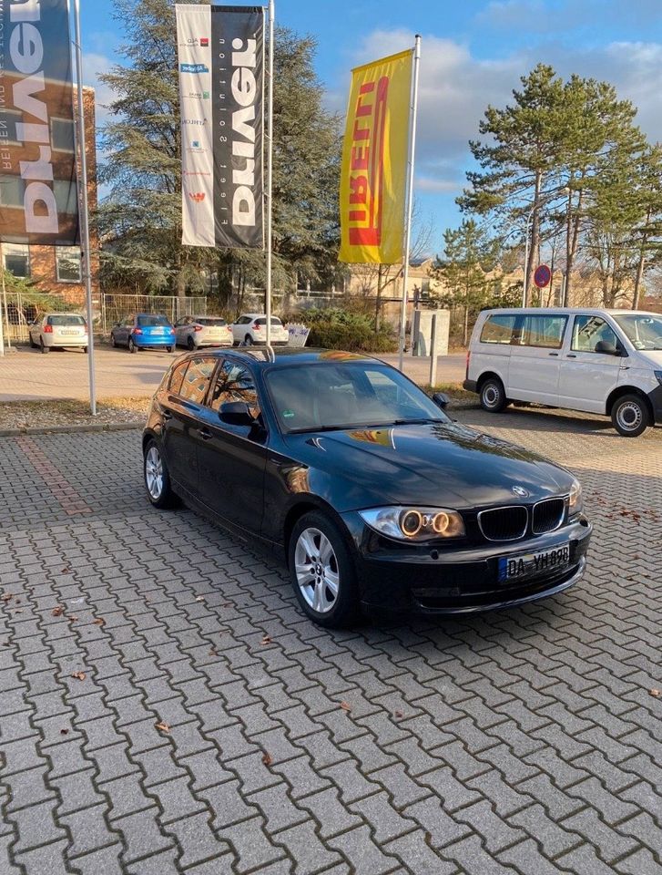 BMW 116i 2.0 / 125Tkm / Navi / Sportsitze / Xenon / Mfl in München