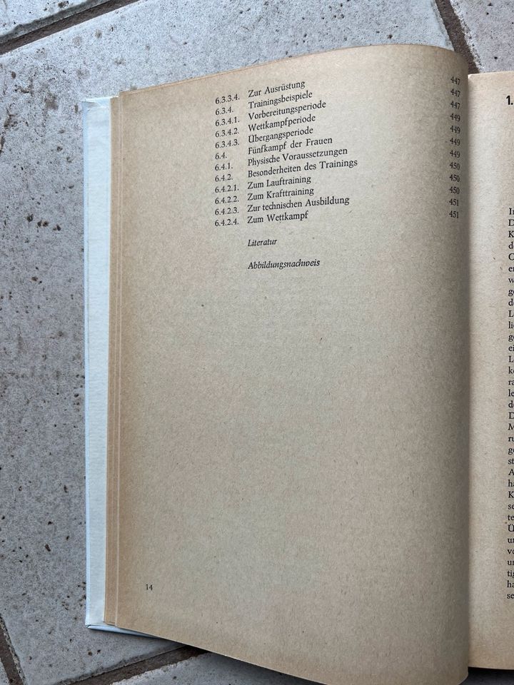 Lehrbuch Leichtathletik Schmolinsky DDR Sportverlag Berlin 1974 in Winnweiler