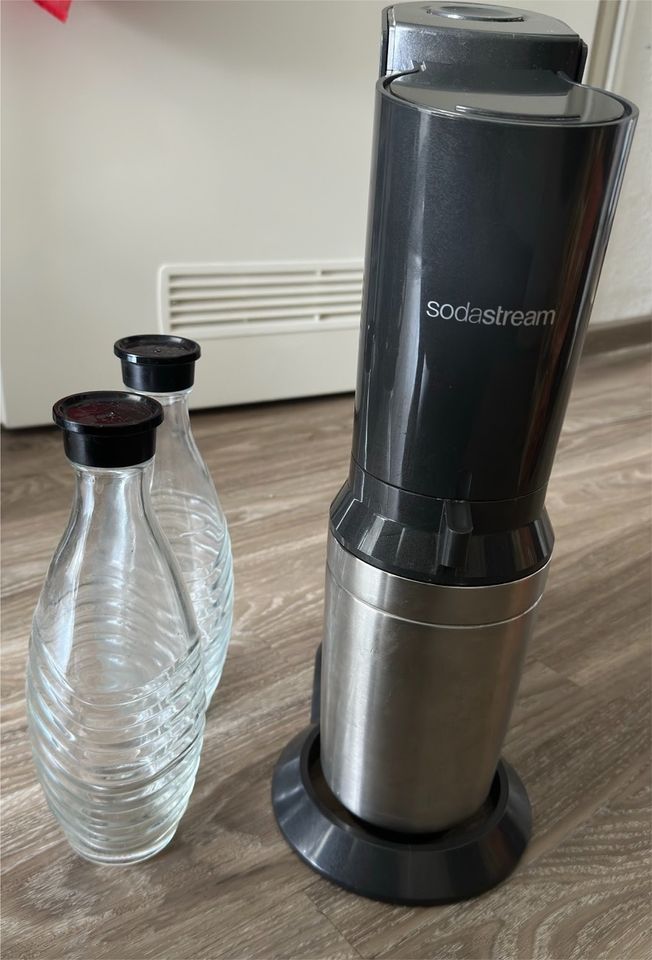 SodaStream Crystal inkl. 2 Glaskaraffen in Düsseldorf