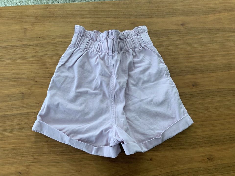 H&M Jeansshort Short Shorts kurze Hose Damen Gr. 34 flieder rosa in  Baden-Württemberg - Staufen im Breisgau | eBay Kleinanzeigen ist jetzt  Kleinanzeigen