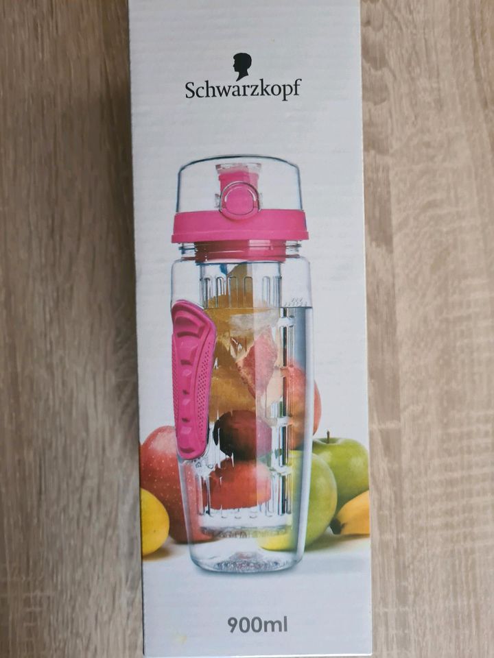Trinkflasche mit Fruchteinsatz / NEU + OVP / Schwarzkopf in Finnentrop