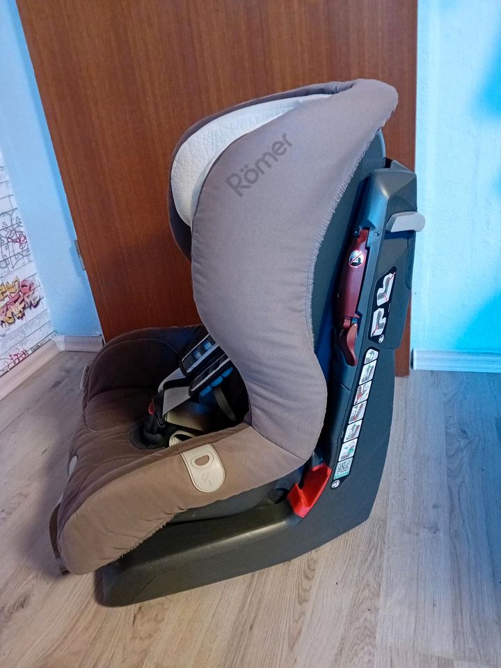 Kindersitz Römer Britax King plus 9-18kg in Porta Westfalica