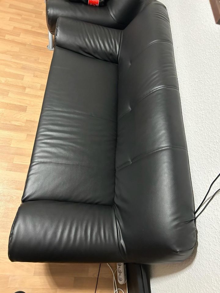 Schwarzer Couch-Dreiteiler in Erlangen