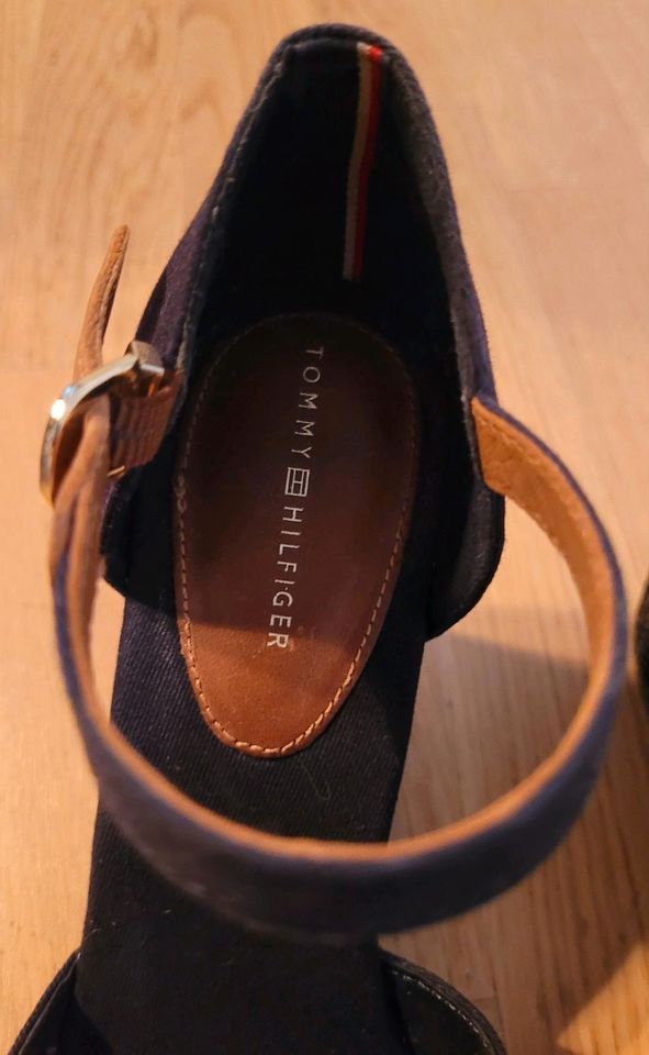 Sandalen Tommy Hilfiger Größe 40 in Bonn