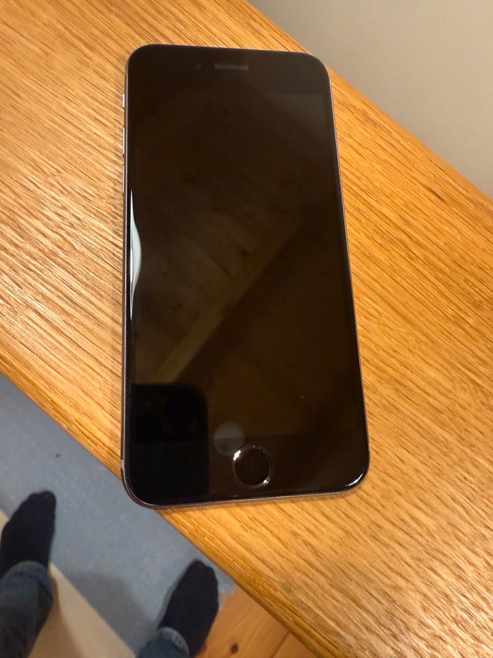iPhone 6s Space Gray  |64 GB | geringe Gebrauchsspuren | Akku Def in Potsdam
