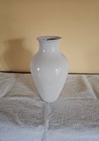 Schöne weiße Vase, Porzellan / Keramik, 29 cm hoch, super Zustand Schleswig-Holstein - Oeversee Vorschau