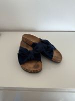 Slipper mit Schleife Zehentreter 40 blau Sandalen Nordrhein-Westfalen - Emsdetten Vorschau