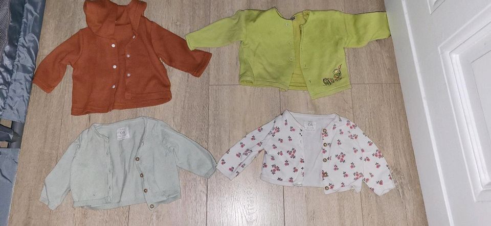 Mädchen Baby Set mit Windeln in Berlin