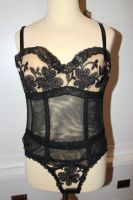 NEU♛Parah♛Luxus Set traumhafte Korsage String♛schwarz beige♛Gr. 7 Hessen - Erbach Vorschau