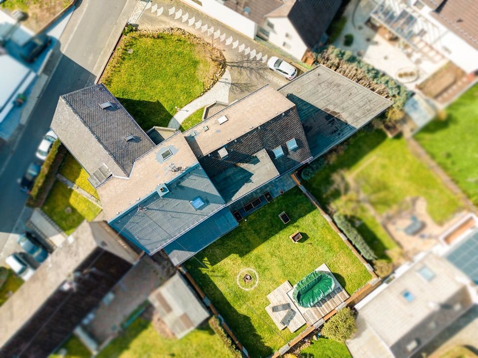 Großzügiges Wohnhaus mit ausgebauter Scheune und Anbau - Platz für eine große Familie in Staudt