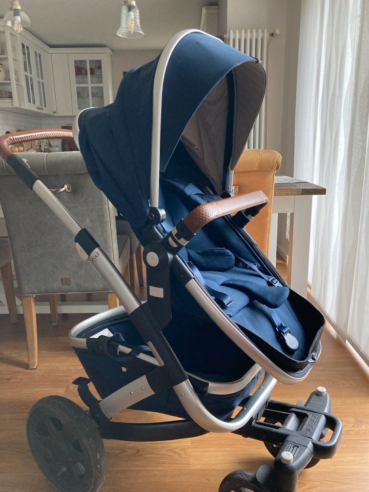 Joolz Geo 2 Kinderwagen Babywanne Sportsitz und viel Zubehör blau in Frankfurt am Main