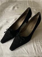 Peter Kaiser Pumps Velourleder schwarz Gr. 40 Hessen - Hohenstein Vorschau