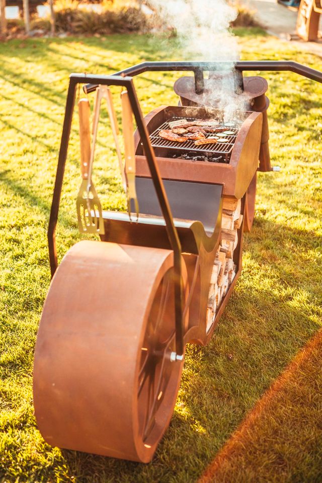 Motorrad - Grill - Stelle  260 cm Corten-Stahl BBQ Holzkohle in Gütersloh