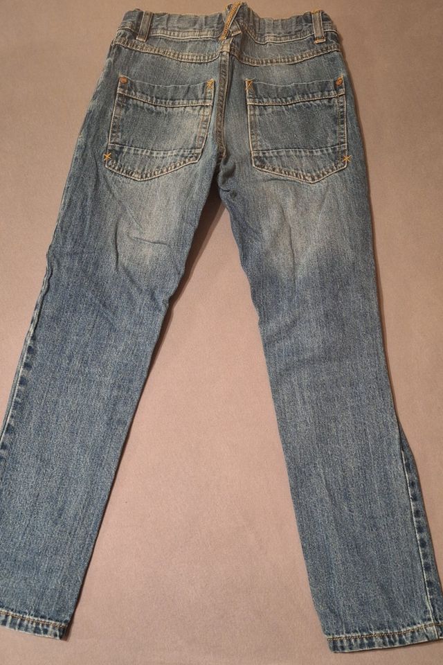 Jeans used-look 140, blau in Berlin