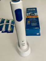 Braun Oral B Elektrische Zahnbürste mit Aufsätzen Berlin - Neukölln Vorschau