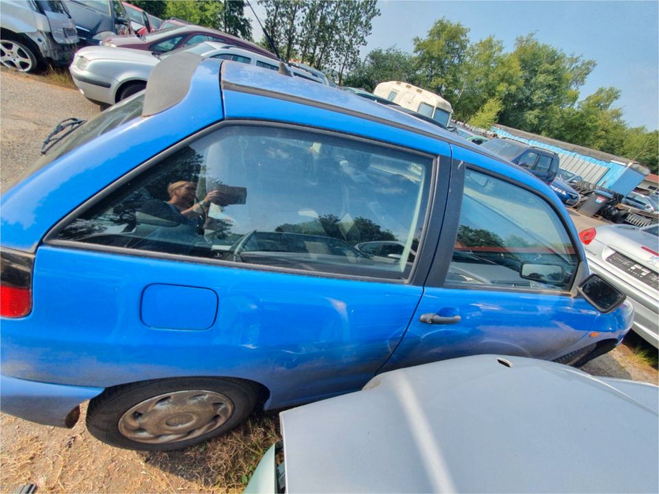 Seat Ibiza 6K Schlachtfest Ersatzteile Einzelteile Blau Bj.1998 in Bremervörde