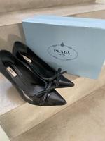 PRADA Pumps schwarz Leder Gr. 40,5 München - Sendling Vorschau