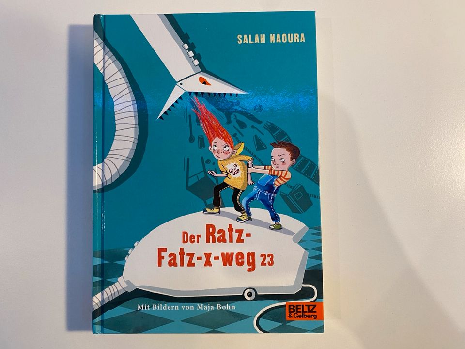 Kinderbücher neuer Zustand Minus Drei Wissensbuch Babybücher in Schladen