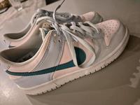 Nike dunk low Damen Sneaker Größe 38 grau rosa grün Niedersachsen - Beverstedt Vorschau