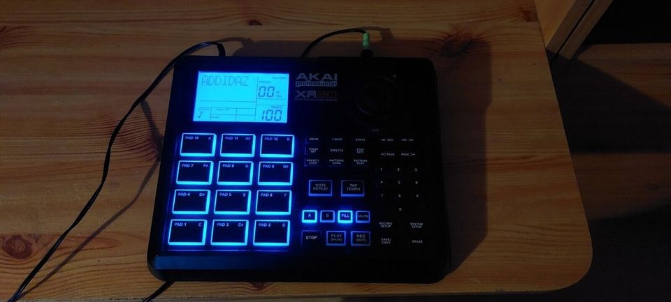 Akai XR20 Drumcomputer (mit Originalverpackung, Anleitung) in Leipzig