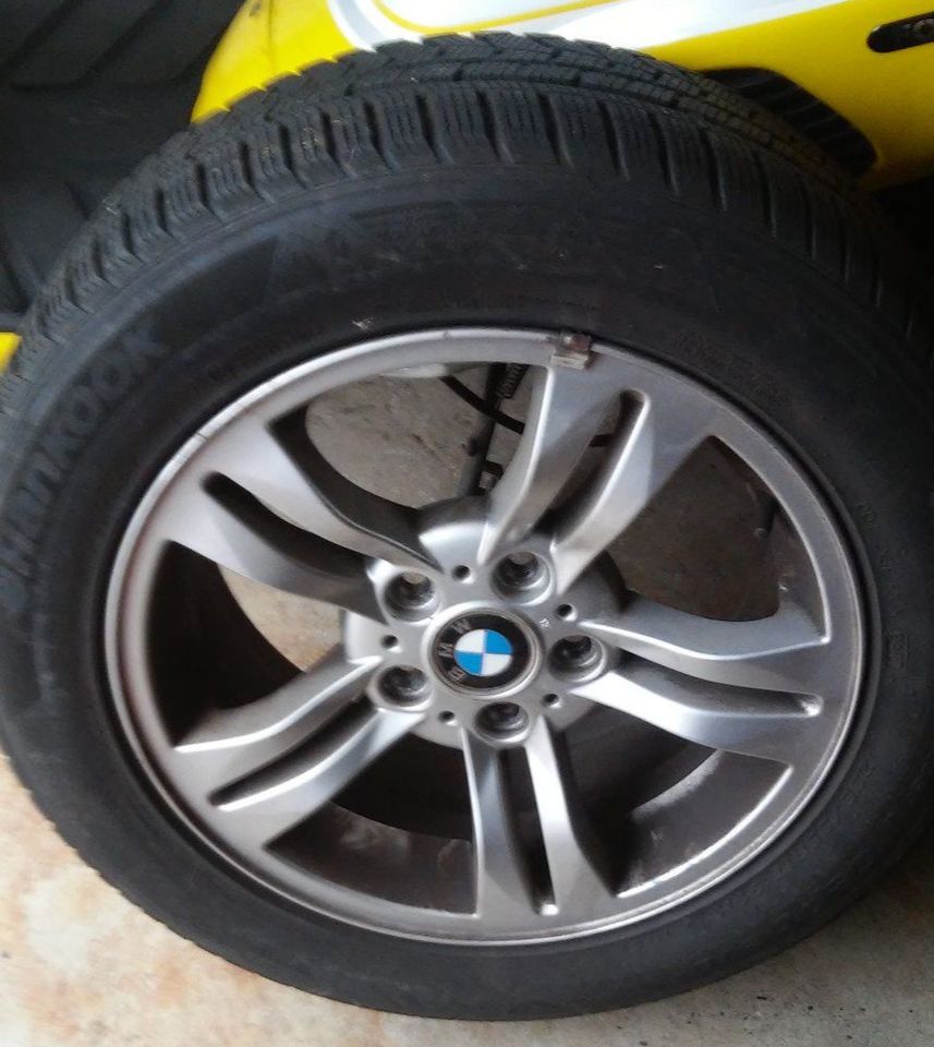 BMW Alufelgen mit Winterreifen  235/55R17 99H in Aalen