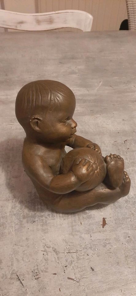 Baby Bronze Skulptur Figur in Aachen