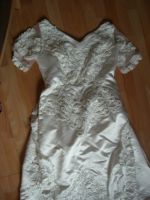 Brautkleid, neu, elfenbeinfarbig, ca. Gr. 38, Perlen, Schleppe Bayern - Freilassing Vorschau