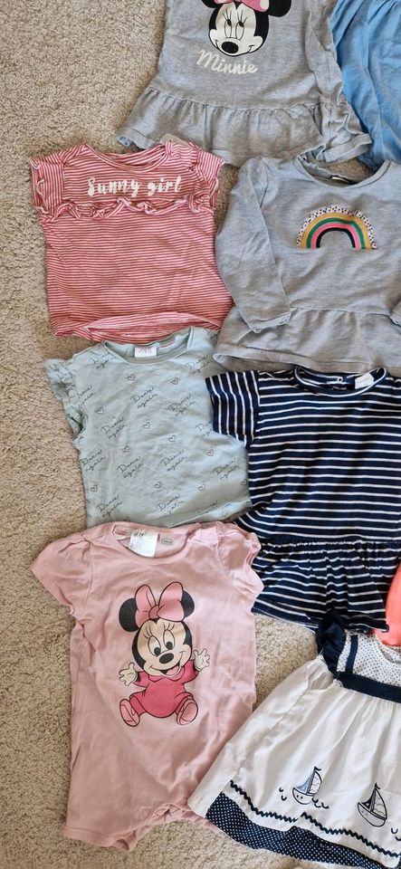 19tlg.Baby Sommer Bekleidungspaket T-Shirt Kleider Schlafanzüge in Gelsenkirchen
