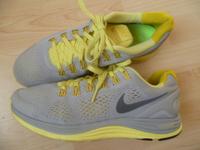 Leichte 'Nike' Sportschuhe/Sneaker; Grau/Gelb; Gr. 41 (42) Hessen - Taunusstein Vorschau