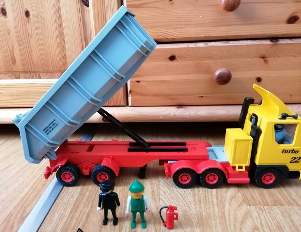 Playmobil Sattelschlepper-Muldenkipper Mammut Power 3141 TOP Teil in Steffenberg