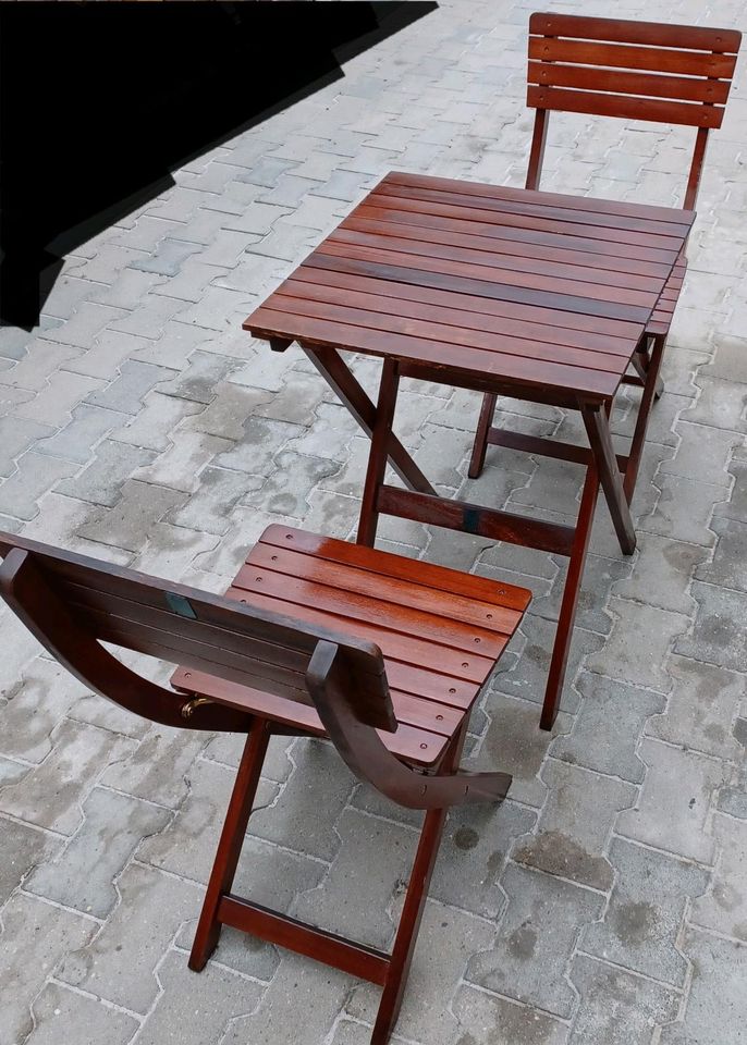❤️ Gartengarnitur aus Holz " Tisch & 2 Stühle " wie Neu ❤️ in Meitingen