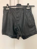 Leder Shorts Hose H&M 38 Baden-Württemberg - Rottweil Vorschau